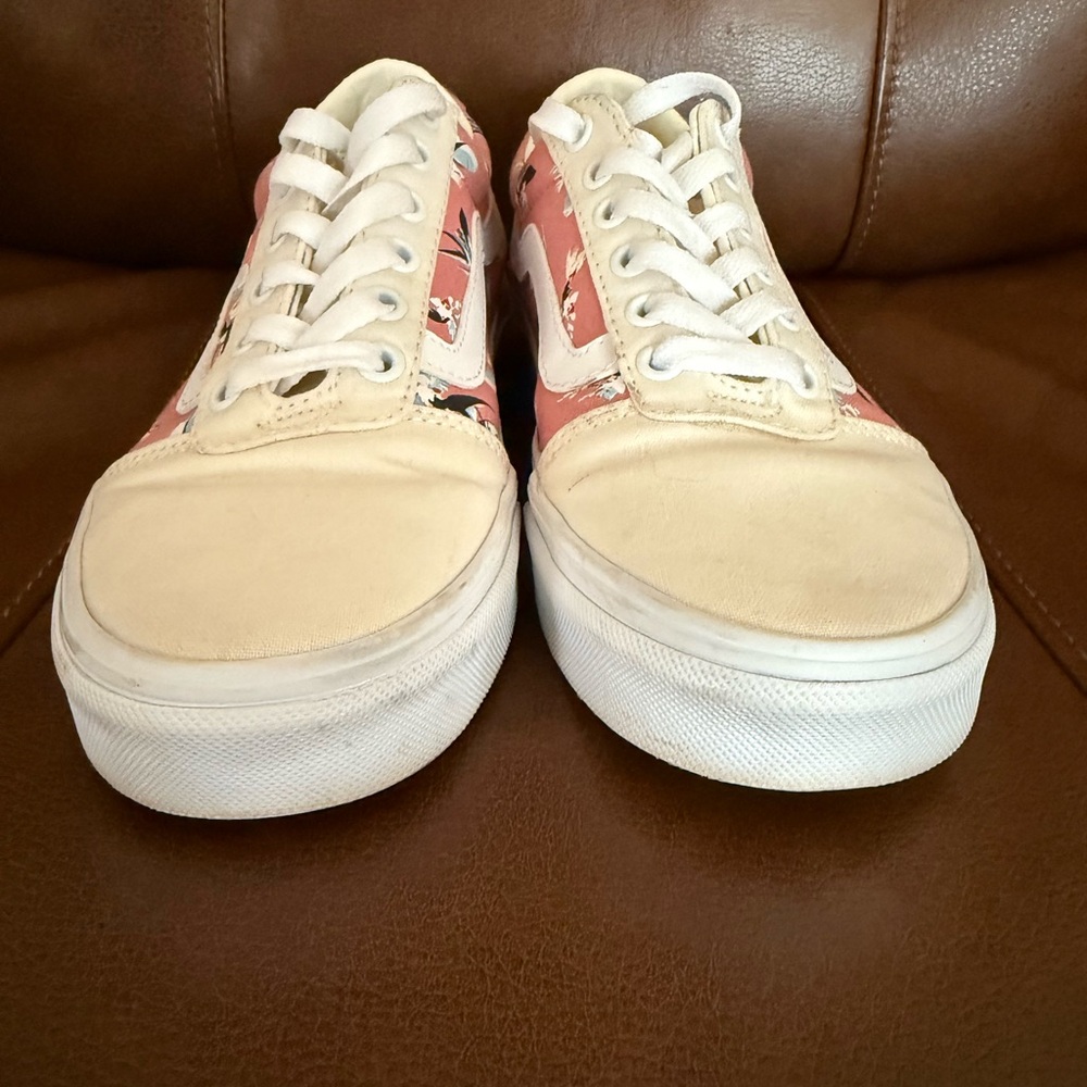 Vans Cream and Pink Sneakers Classic Style - Picture 5 of 9